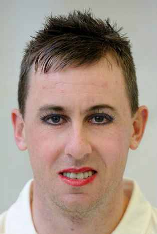 Rikki Clarke suggests <b>Ian Ward</b> may be wearing make up on his profile pic. - rikki-made-over